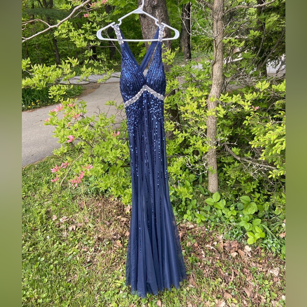 NEW wot. Royal blue, sequined formal prom dress